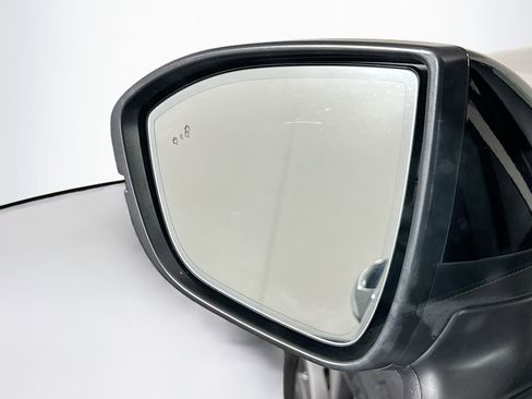 Used 2023 INFINITI QX60 Luxe image 16