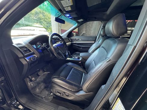 Used 2016 Ford Explorer XLT w/ Equipment Group 202A image 13