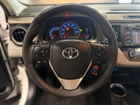 Used 2015 Toyota RAV4 XLE AWD/4WD image 8