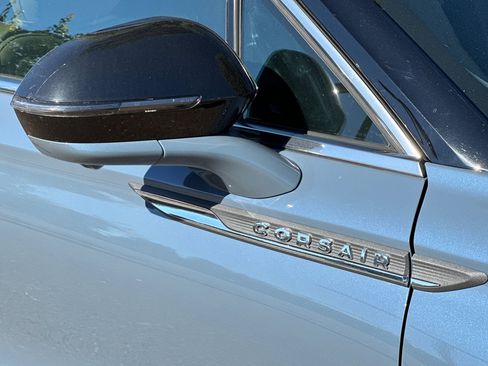 New 2024 Lincoln Corsair Reserve w/ Equipment Group 202A image 7