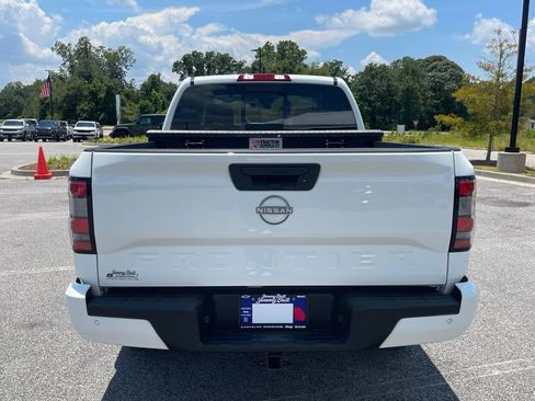 Used 2025 Nissan Frontier SV RWD image 20