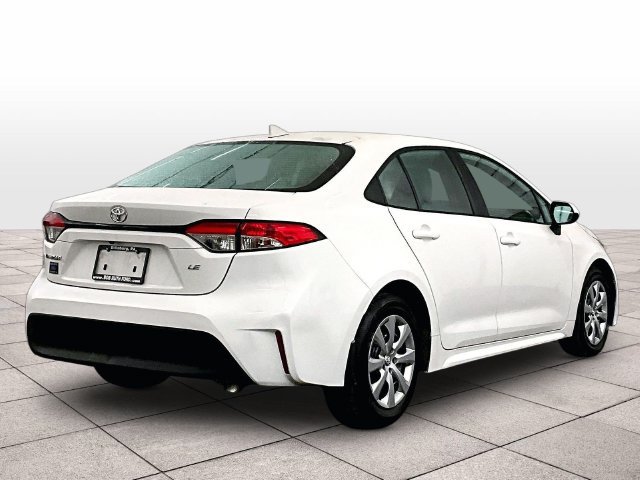 Used 2025 Toyota Corolla LE FWD image 11