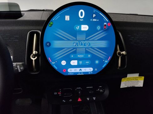 Used 2025 MINI Cooper Countryman S w/ Comfort Package Max image 17