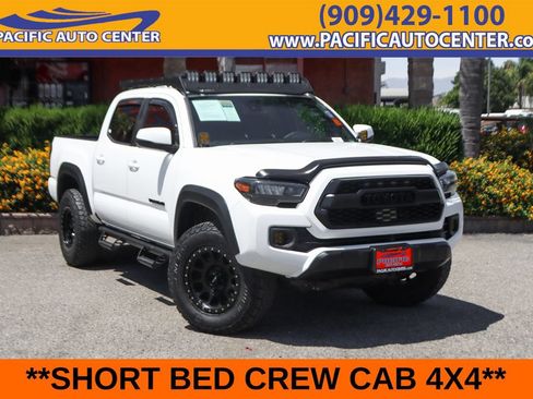 Used 2021 Toyota Tacoma TRD Off-Road w/ Technology Package AWD/4WD image 1