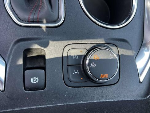 Used 2023 Chevrolet Traverse RS w/ LPO, Cargo Package AWD/4WD image 32