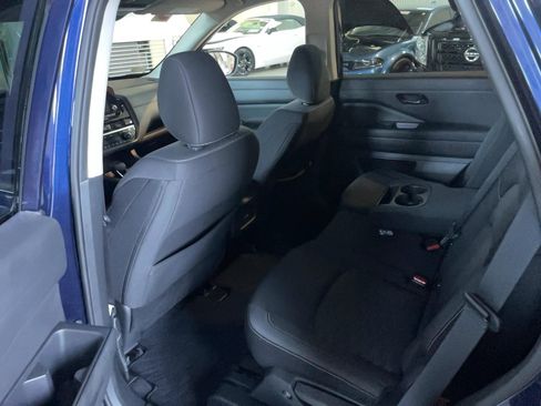 Used 2023 Nissan Pathfinder SV AWD/4WD image 21