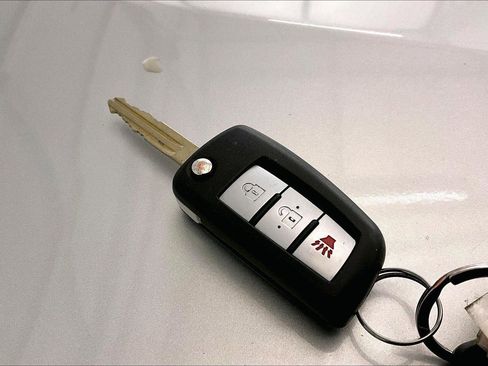 Used 2014 Nissan Rogue S image 10