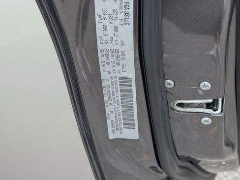 Used 2019 Jeep Cherokee Limited w/ Trailer Tow Group image 44