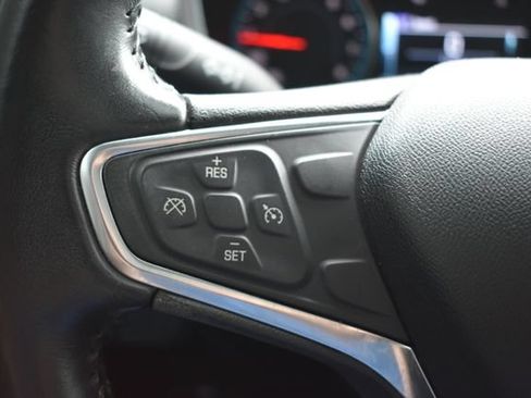 Used 2018 Chevrolet Equinox LT FWD image 22