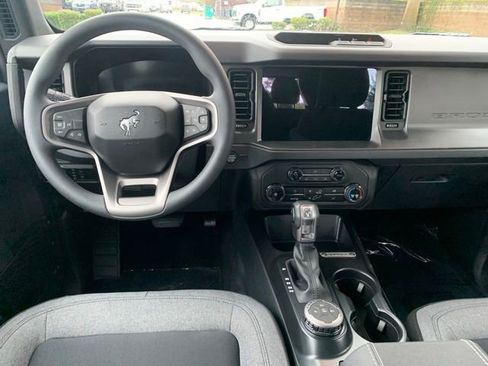 New 2025 Ford Bronco Base image 12