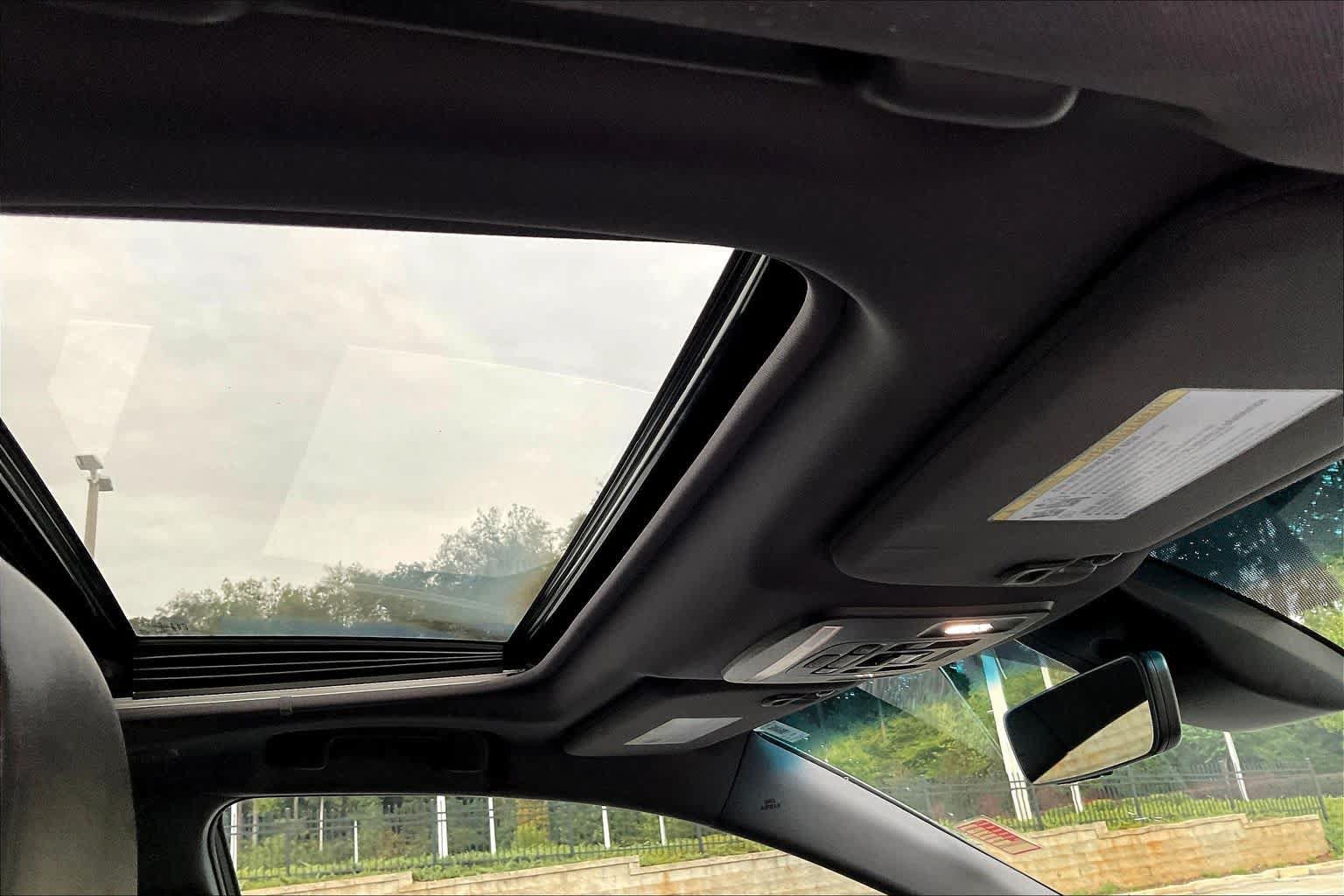 Used 2019 Toyota Avalon Touring FWD image 14