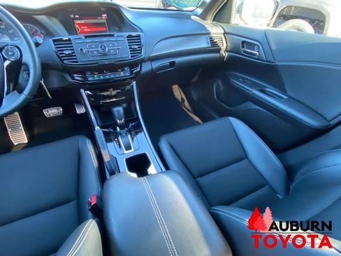 Used 2017 Honda Accord Sport image 23