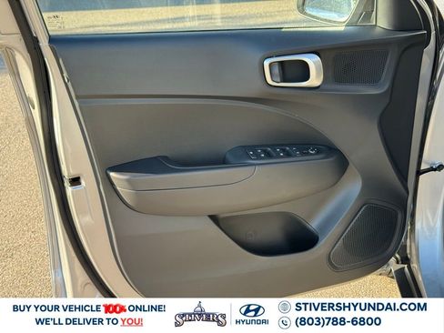 New 2026 Hyundai Venue SE image 19