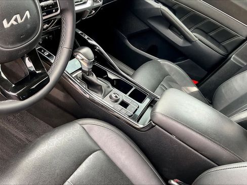 Certified 2023 Kia Sorento SX AWD/4WD image 15