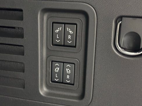 New 2026 Buick Enclave Preferred w/ Power Package image 13