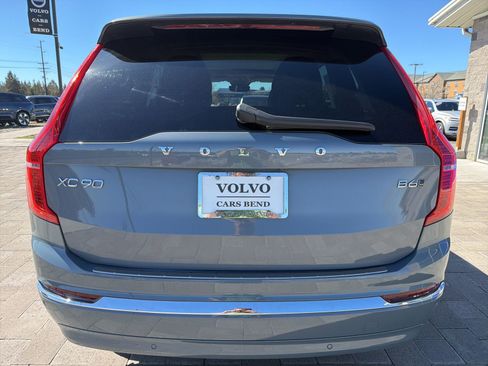 Used 2023 Volvo XC90 B6 Ultimate w/ Protection Package image 5