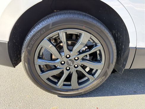 Used 2023 Chevrolet Equinox RS image 17