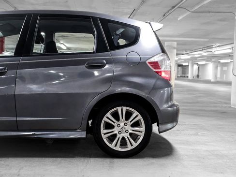 Used 2011 Honda Fit Sport image 14
