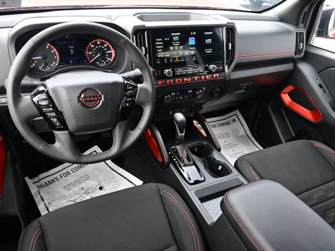 Certified 2025 Nissan Frontier PRO-4X w/ Interior Protection Package image 20