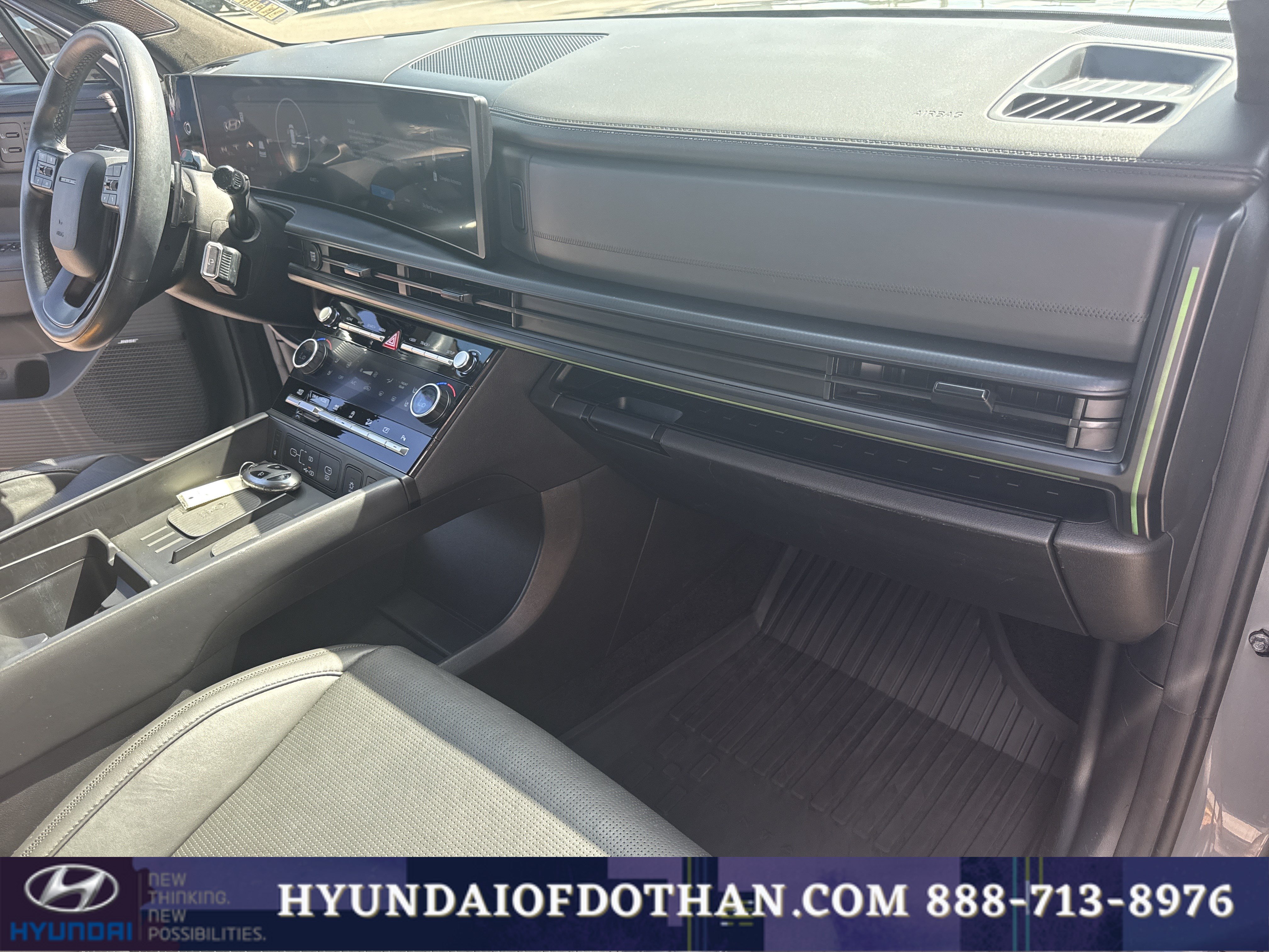 Certified 2025 Hyundai Santa Fe Calligraphy AWD/4WD image 17