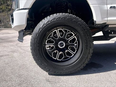 Used 2022 Ford F350 Platinum AWD/4WD image 35
