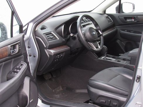 Used 2018 Subaru Outback 2.5i Limited w/ Popular Package #2 image 8