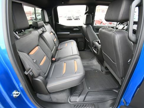Used 2024 GMC Sierra 1500 AT4 w/ AT4 Preferred Package AWD/4WD image 19