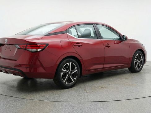 Used 2025 Nissan Sentra SV image 9