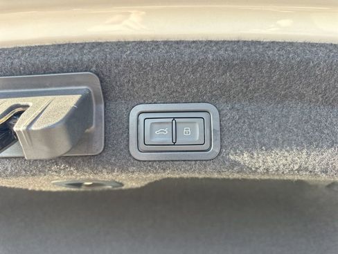 Used 2020 Audi S6 Prestige image 32