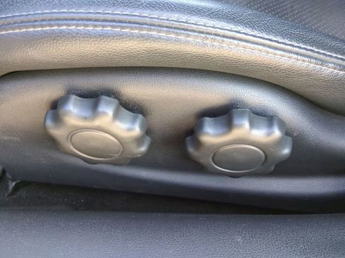 Used 2020 Nissan 370Z Touring Sport image 21