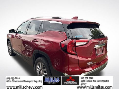 Used 2024 GMC Terrain SLT w/ Infotainment Package II AWD/4WD image 4