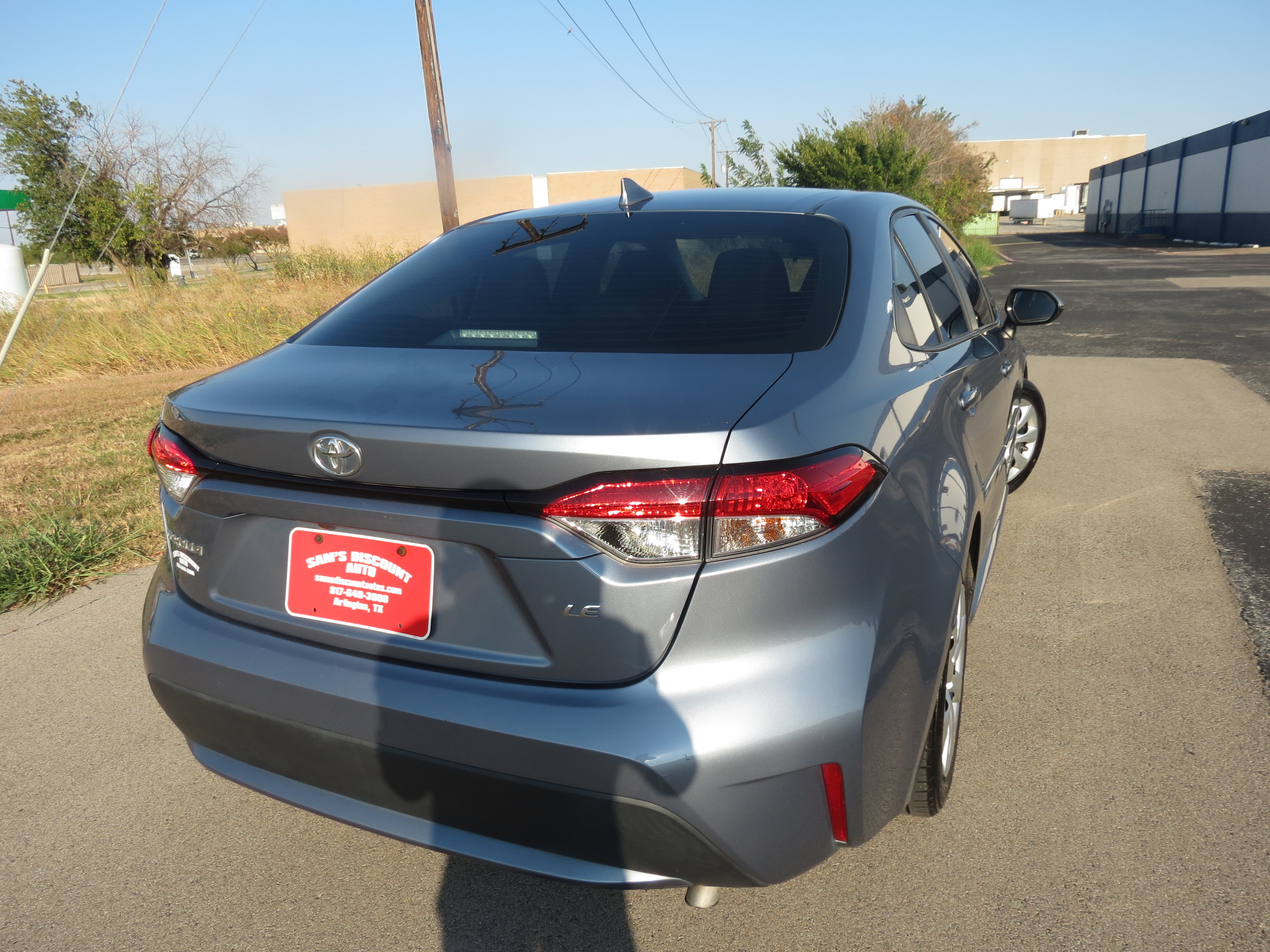 Used 2020 Toyota Corolla LE FWD image 4