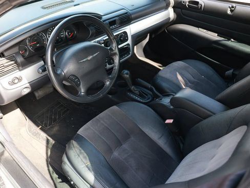 Used 2006 Chrysler Sebring Touring FWD image 17