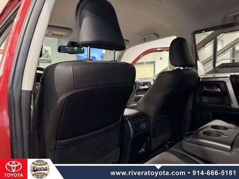 Used 2020 Toyota 4Runner SR5 Premium image 13