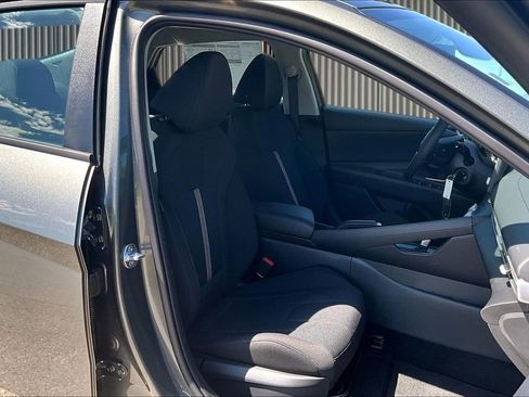 New 2026 Hyundai Elantra SE FWD image 9