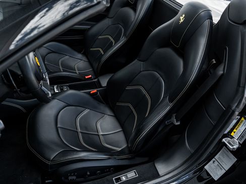 Used 2018 Ferrari 488 Spider RWD image 26