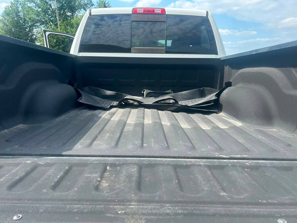 Used 2017 RAM 1500 Laramie w/ Convenience Group AWD/4WD image 17