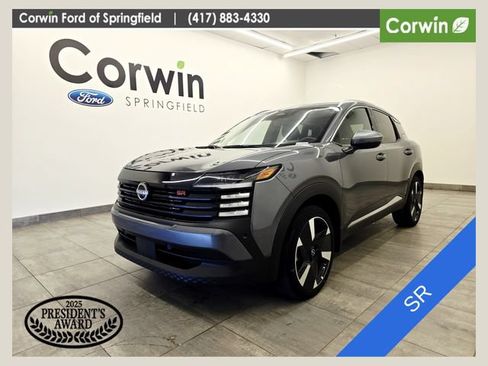 Used 2025 Nissan Kicks SR AWD/4WD image 1