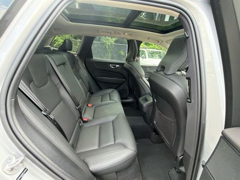 Used 2025 Volvo XC60 B5 Plus AWD/4WD image 20