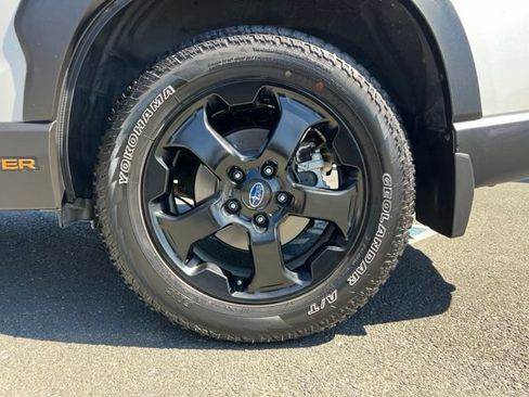 Used 2025 Subaru Forester Wilderness w/ Wilderness Package AWD/4WD image 12