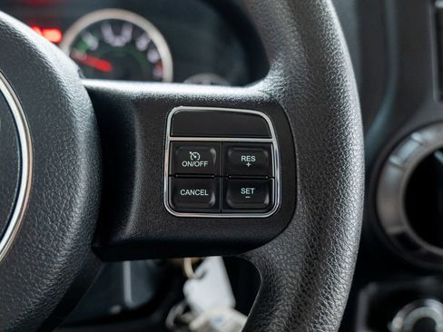 Used 2018 Jeep Wrangler Sport AWD/4WD image 38