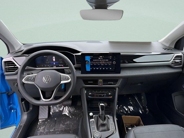 Certified 2025 Volkswagen Taos SE AWD/4WD image 4