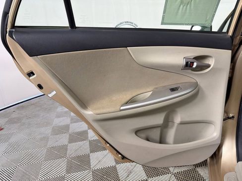 Used 2011 Toyota Corolla LE image 20