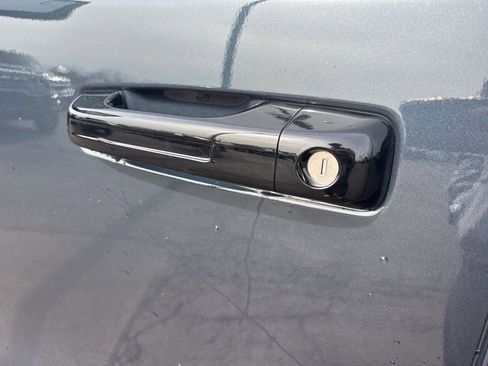 New 2026 RAM 1500 4x4 Crew Cab image 17