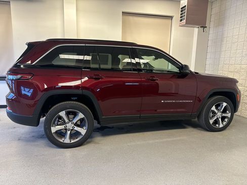 New 2026 Jeep Grand Cherokee Limited AWD/4WD image 22
