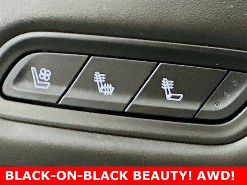 Used 2021 Cadillac Escalade ESV Sport Platinum w/ LPO, ONYX Package image 31