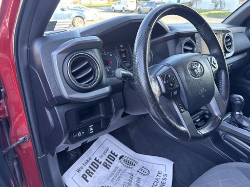 Used 2016 Toyota Tacoma TRD Off-Road w/ Towing Package AWD/4WD image 26