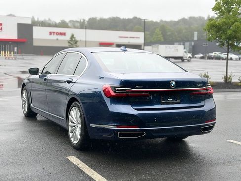 Certified 2022 BMW 740i xDrive w/ Premium Package AWD/4WD image 4