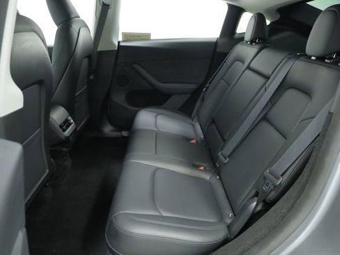 Used 2024 Tesla Model Y Long Range image 28