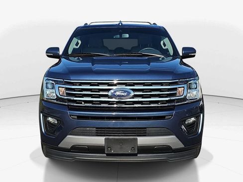 Used 2019 Ford Expedition XLT w/ Equipment Group 202A RWD image 12